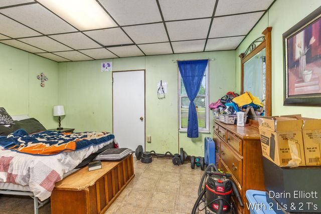 925 E Isham Street, Lyons, MI 48851