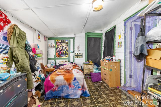 925 E Isham Street, Lyons, MI 48851