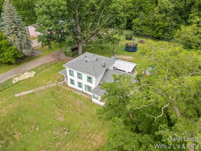 925 E Isham Street, Lyons, MI 48851