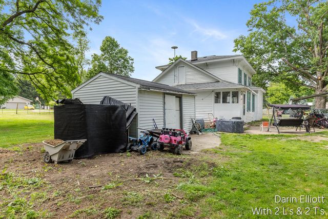 925 E Isham Street, Lyons, MI 48851