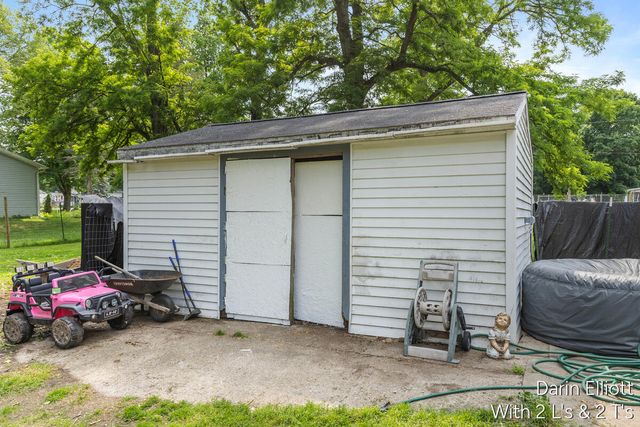 925 E Isham Street, Lyons, MI 48851