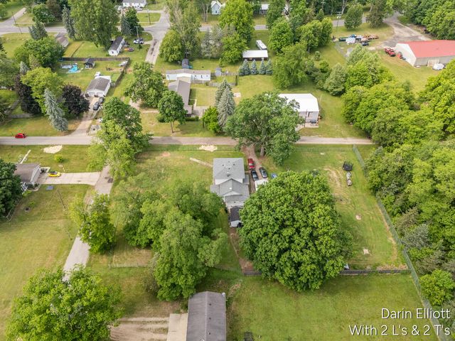 925 E Isham Street, Lyons, MI 48851