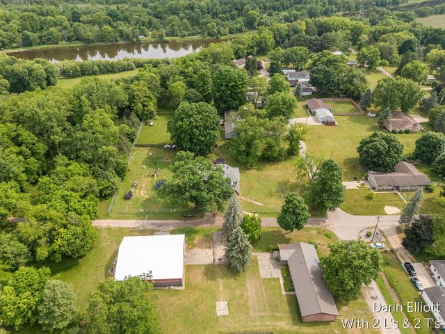 925 E Isham Street, Lyons, MI 48851