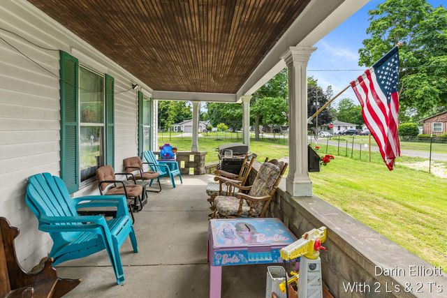 925 E Isham Street, Lyons, MI 48851