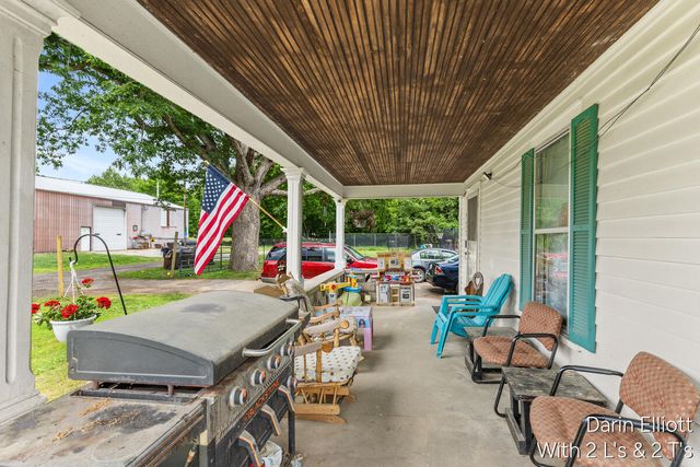 925 E Isham Street, Lyons, MI 48851