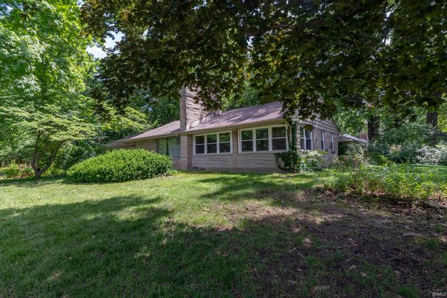 906 White Oak Drive, South Bend, IN 46617