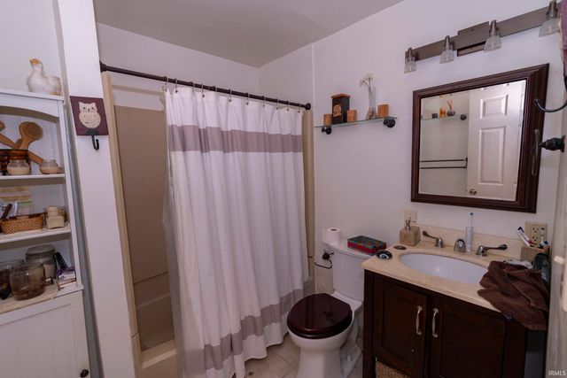 906 White Oak Drive, South Bend, IN 46617