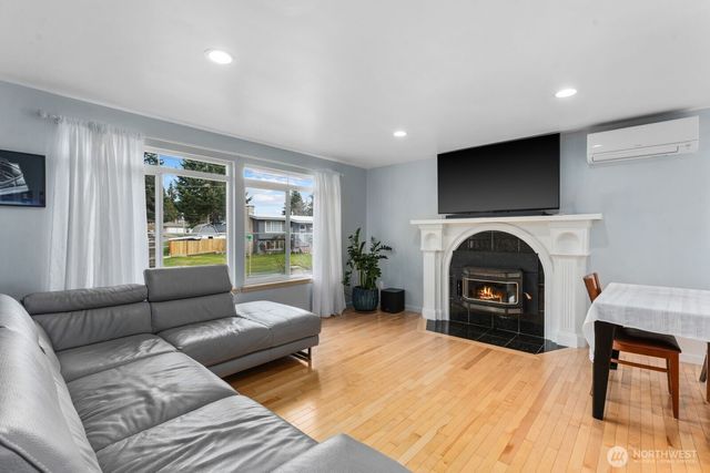 29242 45th Avenue S, Auburn, WA 98001