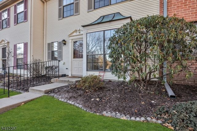 38 Daniel Dr, Franklin Twp., NJ 08823