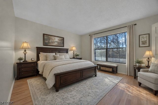 38 Daniel Dr, Franklin Twp., NJ 08823