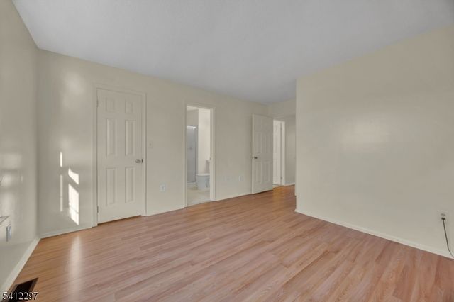 38 Daniel Dr, Franklin Twp., NJ 08823