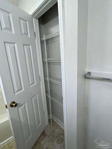 5574 Huntleigh Pl, Gulf Breeze, FL 32563