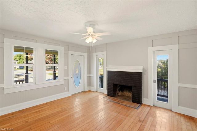 2342 Stella ST, Fort Myers, FL 33901