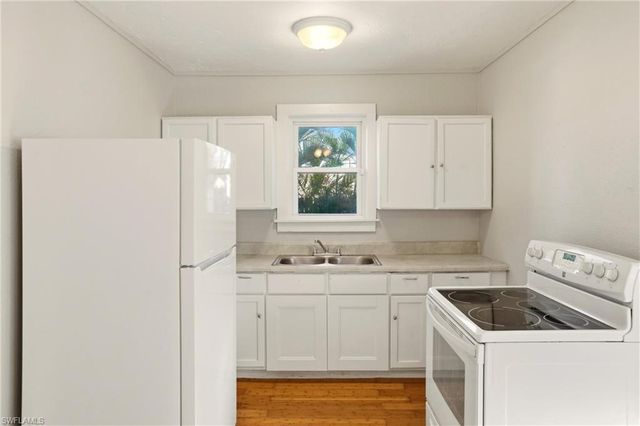 2342 Stella ST, Fort Myers, FL 33901