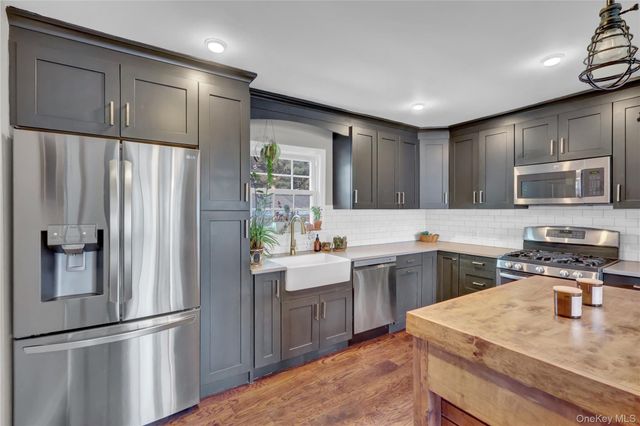 2242 6th Street, East Meadow, NY 11554