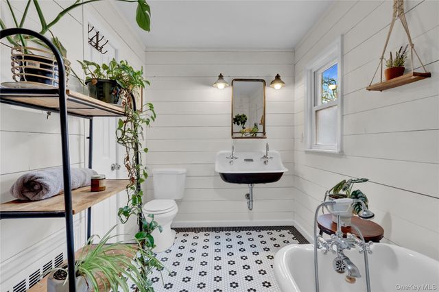 2242 6th Street, East Meadow, NY 11554