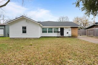 1219 Park Lane, Texas City, TX 77590