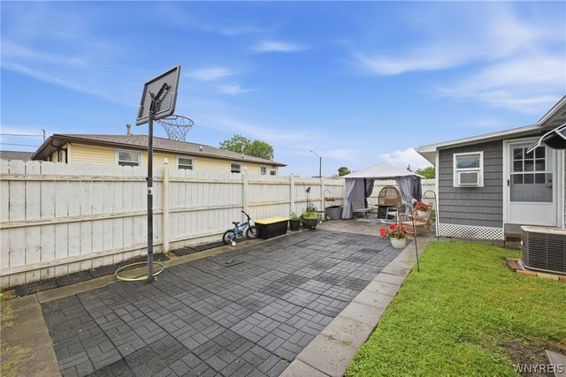 87 Teresa Drive, Lackawanna, NY 14218