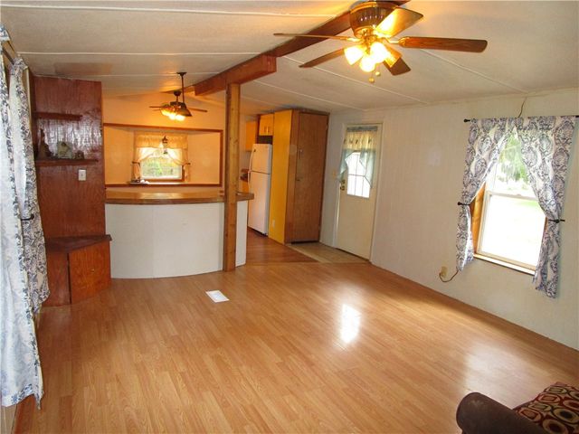 3025 S Keel Ridge Rd, Hermitage, PA 16148