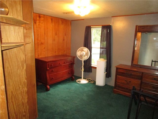 3025 S Keel Ridge Rd, Hermitage, PA 16148