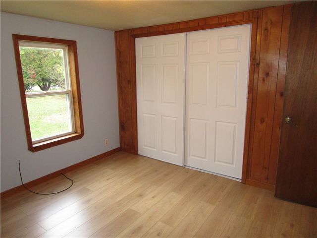 3025 S Keel Ridge Rd, Hermitage, PA 16148