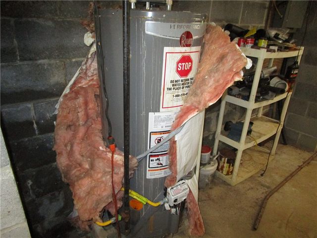 3025 S Keel Ridge Rd, Hermitage, PA 16148