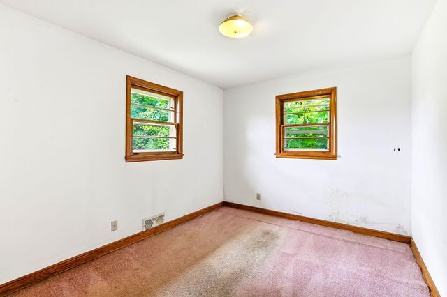 605 Greenbrier Street, Saint Paul, MN 55106