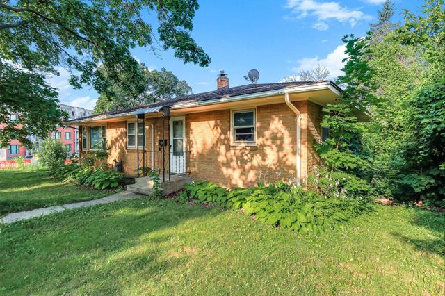 605 Greenbrier Street, Saint Paul, MN 55106