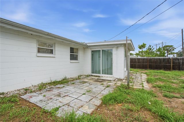 2122 HOLIDAY DRIVE, Holiday, FL 34691