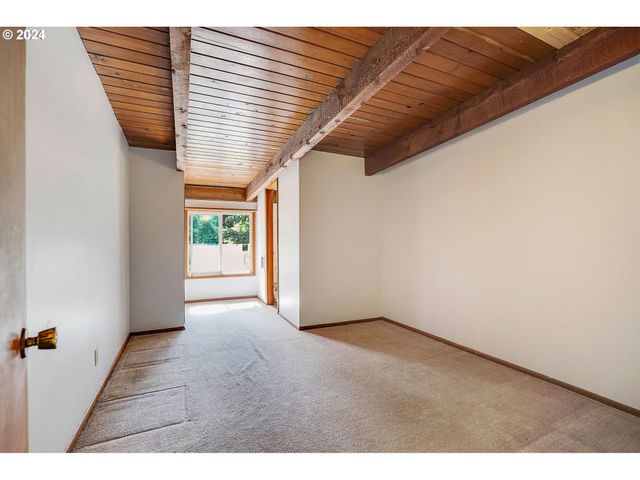 3999 Ne TIMBER, Silverton, OR 97381