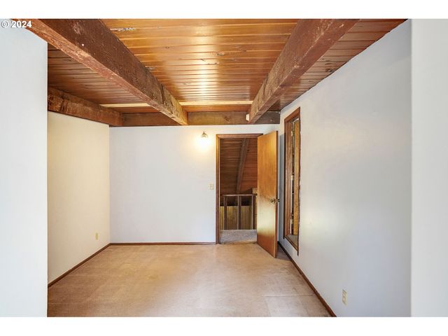 3999 Ne TIMBER, Silverton, OR 97381