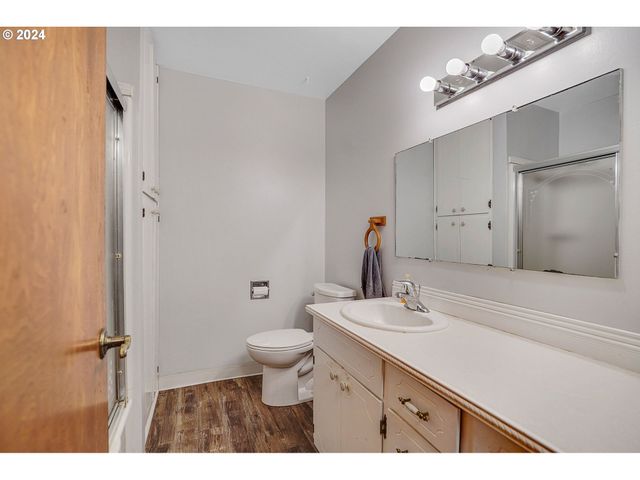 3999 Ne TIMBER, Silverton, OR 97381