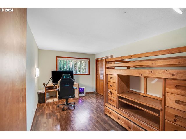 3999 Ne TIMBER, Silverton, OR 97381