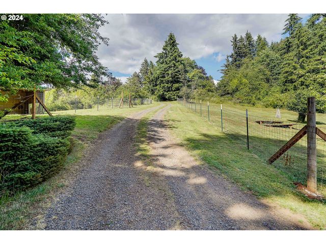 3999 Ne TIMBER, Silverton, OR 97381