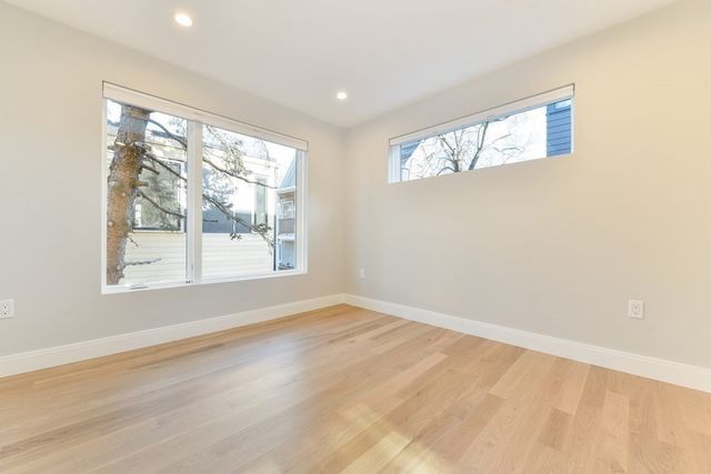 123 Walden Street 123, Cambridge, MA 02140