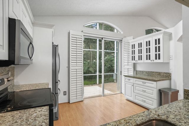15298 SW 49th Street, Davie, FL 33331