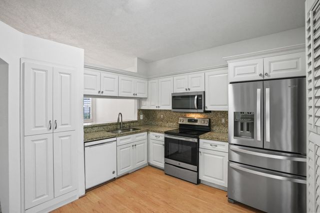 15298 SW 49th Street, Davie, FL 33331