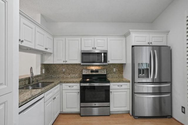 15298 SW 49th Street, Davie, FL 33331