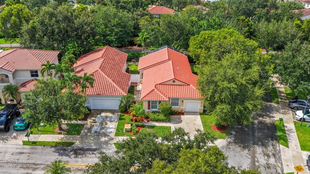 15298 SW 49th Street, Davie, FL 33331