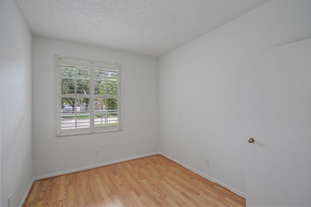 15298 SW 49th Street, Davie, FL 33331