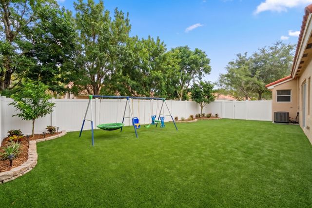 15298 SW 49th Street, Davie, FL 33331