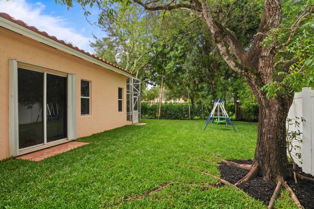 15298 SW 49th Street, Davie, FL 33331