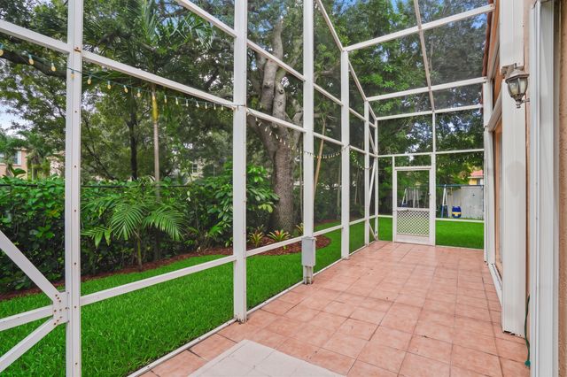 15298 SW 49th Street, Davie, FL 33331