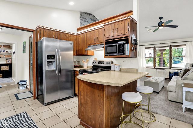 289 Saint Charles Way, Whiteland, IN 46184