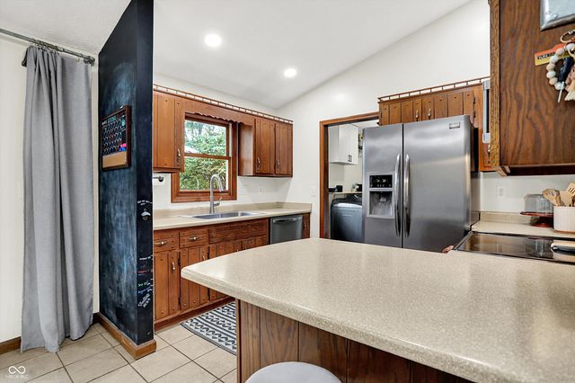 289 Saint Charles Way, Whiteland, IN 46184