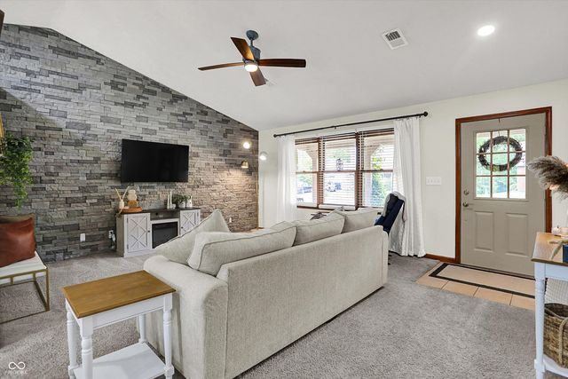 289 Saint Charles Way, Whiteland, IN 46184