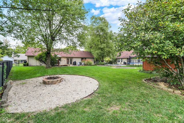 289 Saint Charles Way, Whiteland, IN 46184