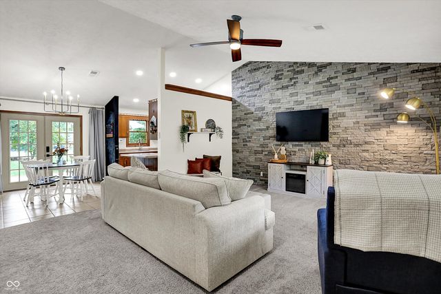 289 Saint Charles Way, Whiteland, IN 46184