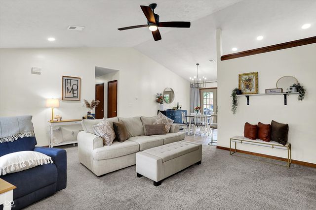 289 Saint Charles Way, Whiteland, IN 46184