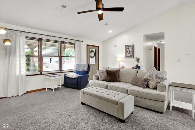 289 Saint Charles Way, Whiteland, IN 46184